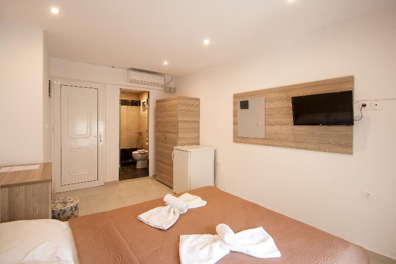 Pension Avocado Skiathos Exterior photo