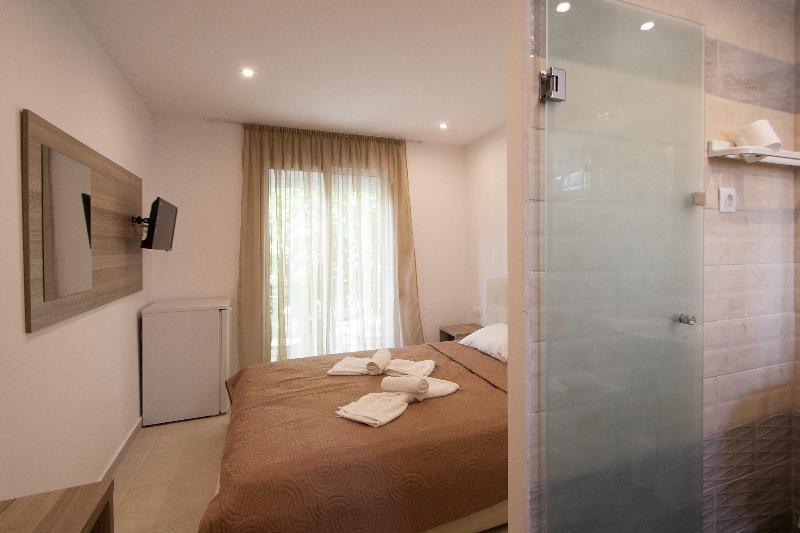 Pension Avocado Skiathos Exterior photo