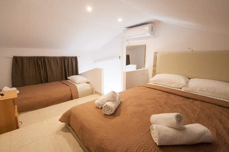 Pension Avocado Skiathos Exterior photo